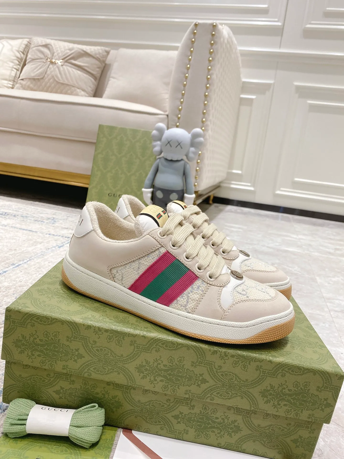 Gucci - Newly upgraded Gucci dirty shoes for couples 👫 2022 early spring new style... GG series distressed casual dirty shoes for the catwalk ⚠️⚠️ Original development and purchase level version... Metal double G crystal cylindrical logo... Gucci original pattern webbing... Exclusive color rubbed cowhide fabric, original terry cloth is delicate, soft and more comfortable and breathable, privately stamped two-color original TPU outsole (lower layer is wider, upper layer is narrower) Ready stock, matching packaging... 35-40/39-44 regular size 💰Female style 290 💰Male style 290